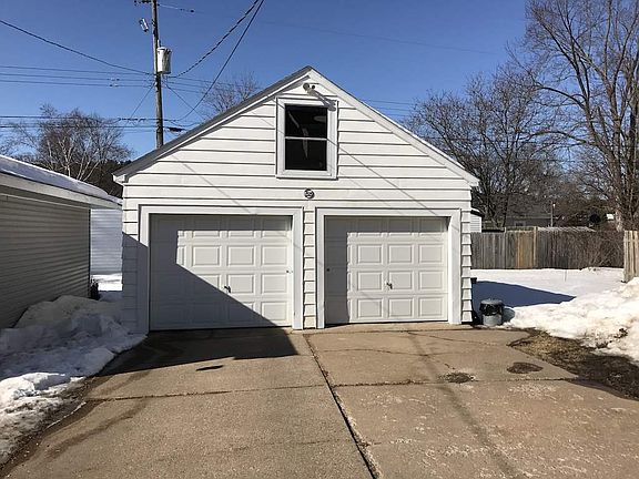 5th image of 820 S 10th Ave