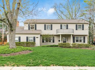 1962 Rosebery Dr, Upper Arlington, OH 43220