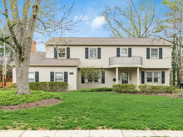 1962 Rosebery Dr, Upper Arlington, OH 43220