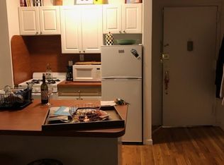 609 E 11th St APT 1B, New York, NY 10009