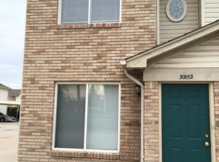 30152 Wedgewood Cir, Roseville, MI 48066
