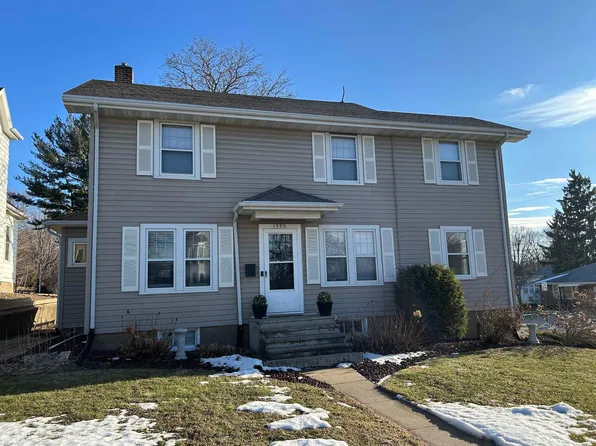 1390 Loras Blvd, Dubuque, IA 52001