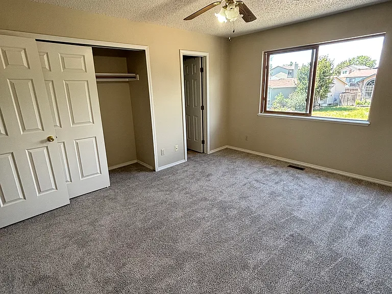 5735 Grapevine Dr — Photo 8