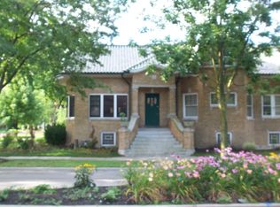 701 S Humphrey Ave, Oak Park, IL 60304