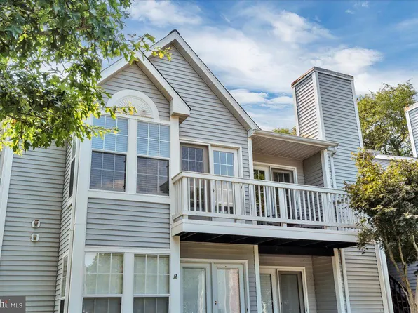 77 Kenwood Dr, Sicklerville, NJ 08081
