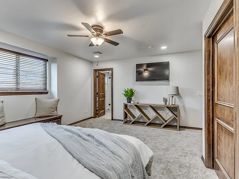 11804 Volterra Way — Photo 14