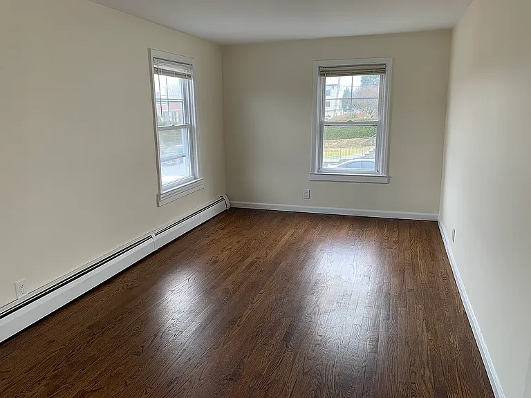 24 Hall Ave — Photo 19