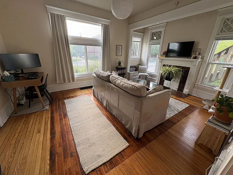 503 S Race St — Photo 14