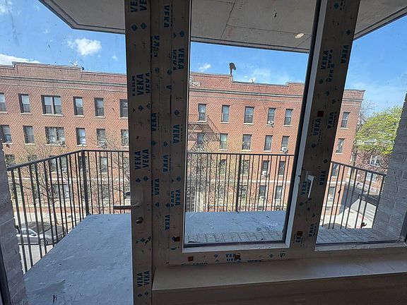 4th image of 2401 Cortelyou Rd #4D