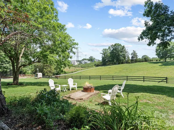 256 Johnson Dairy Rd, Mooresville, NC 28115