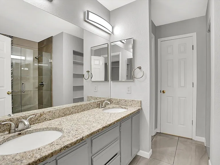 6425 S Dayton St #107 — Photo 16