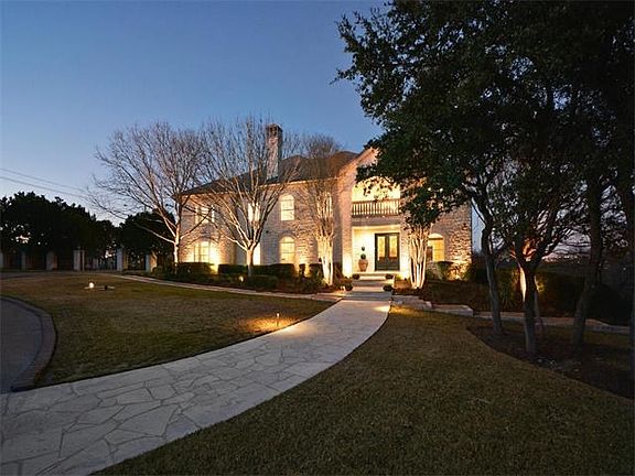 2nd image of 6808 W Courtyard Dr