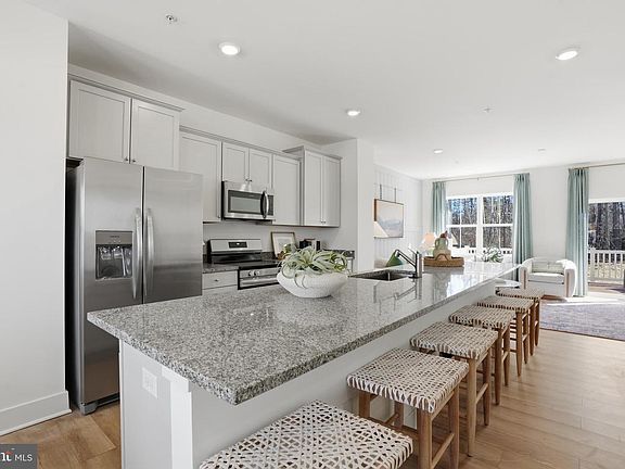 2nd image of 7610 River Reach Rd