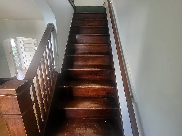 Stairway to upstairs