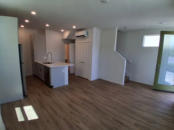 Division & Highland Rowhomes