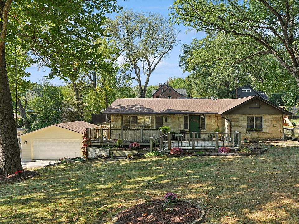 1st image of 200 SW 42nd St