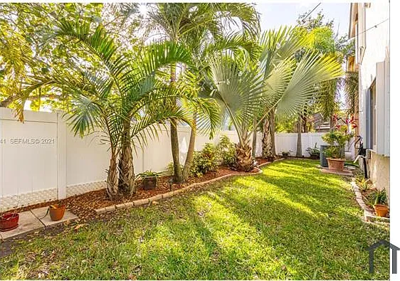 11938 NW 12th St — Photo 14