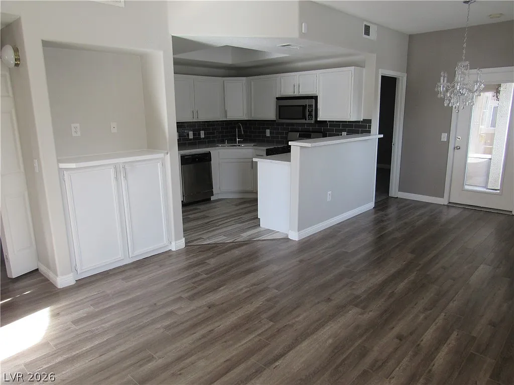 9470 Peace Way — Photo 2