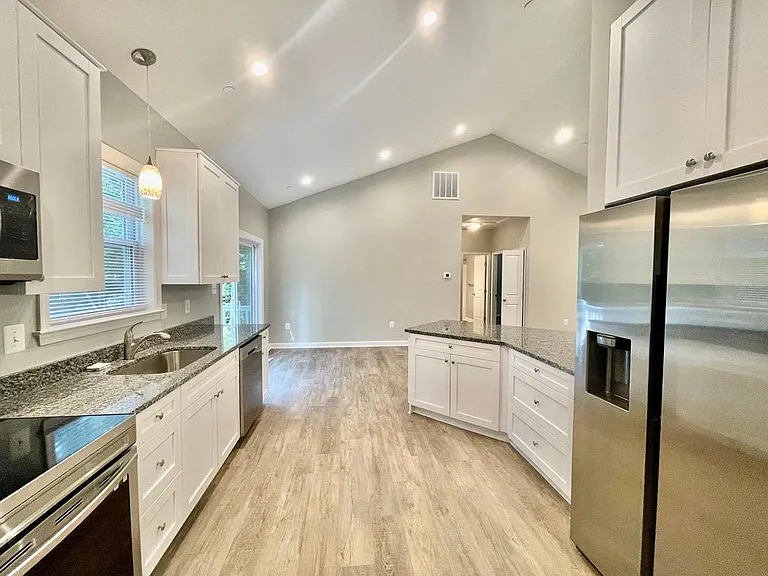 26323 Argentina Dr — Photo 9