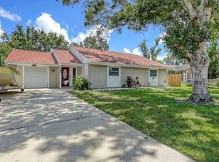 3963 Palau Dr, Sarasota, FL 34241