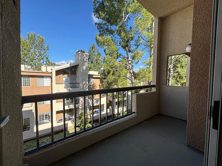 21450 Burbank Blvd #301 — Photo 24