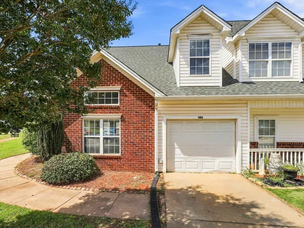 382 Still Water Cir, Boiling Springs, SC 29316