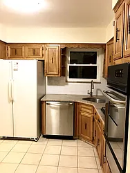 Rented by Zikos Realty Services