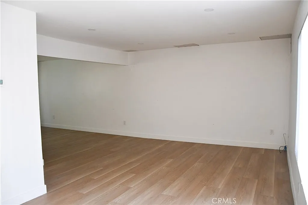 2 bed, 850 sqft, $2,795 — Photo 2