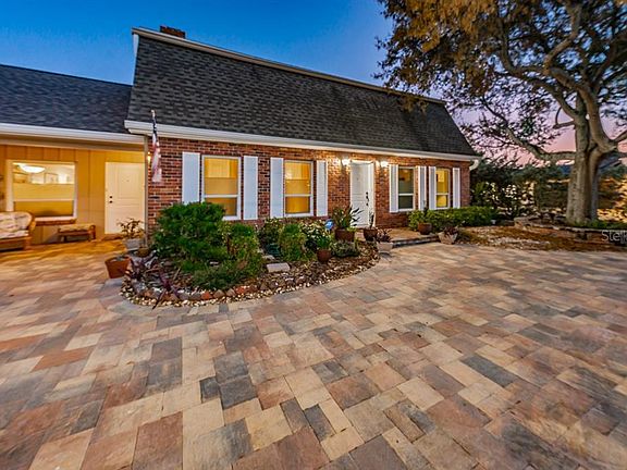 4th image of 2172 Dolphin Blvd S