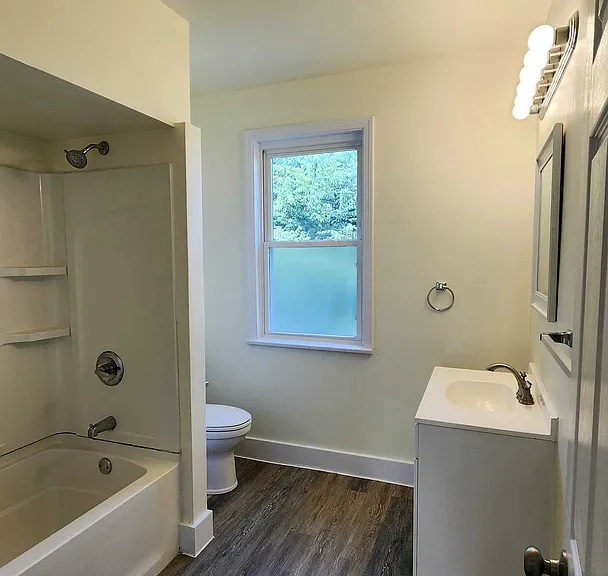 513 Margaret St — Photo 17
