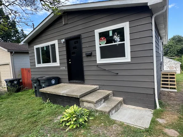 2058 19th St SW, Akron, OH 44314