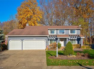 35735 Timber Ridge Ln, Willoughby, OH 44094