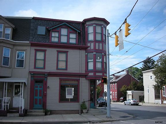 2nd image of 300 S Pershing Ave