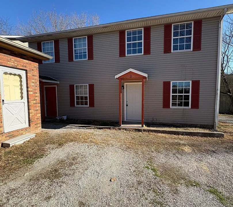 56 Waterson Ln
