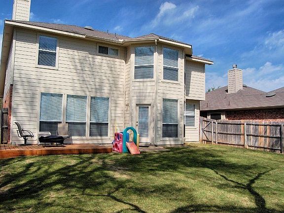 3rd image of 2821 Dover Dr