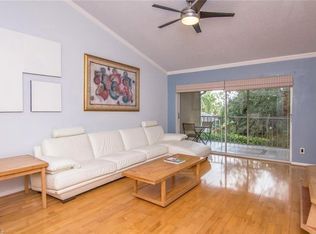 613 Squire Cir APT 202, Naples, FL 34104