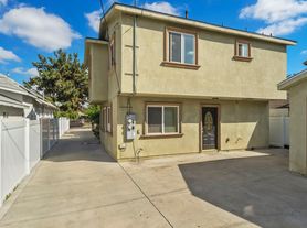 228 E 73rd St, Los Angeles, CA
