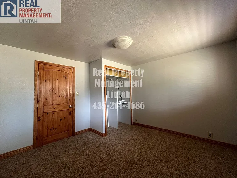 456 S 3130 W — Photo 8