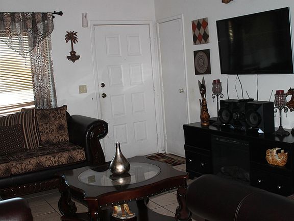 2nd image of 1202 N 61st Dr