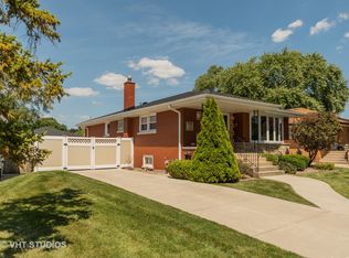 4624 W 101st St, Oak Lawn, IL 60453
