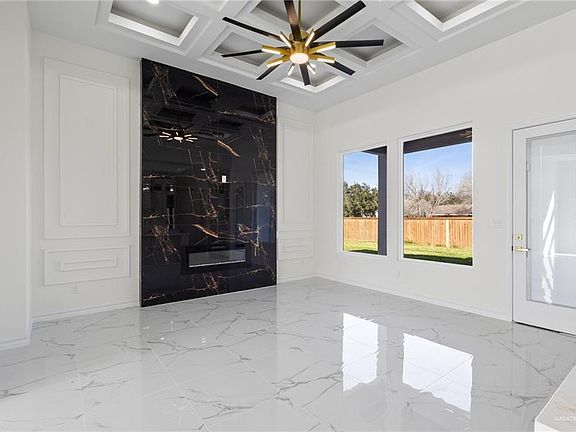 5th image of 3013 N Rosalinda St