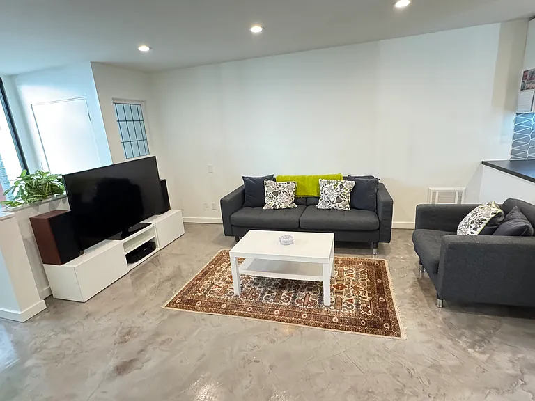 1017 Pearl St #C — Photo 10