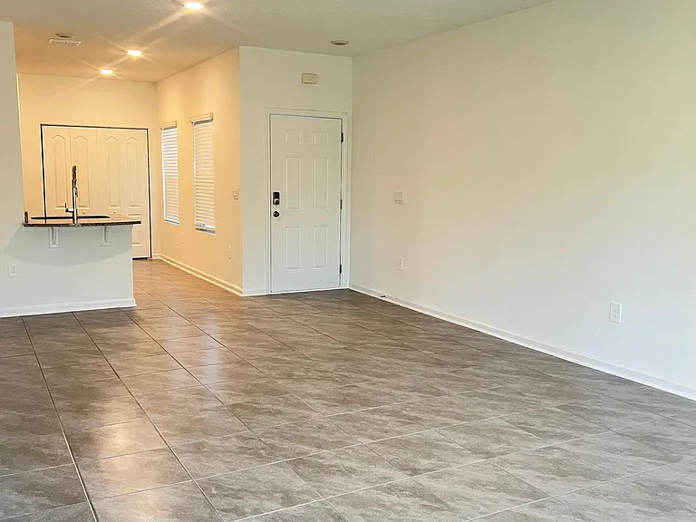 439 Talulla Trl — Photo 10