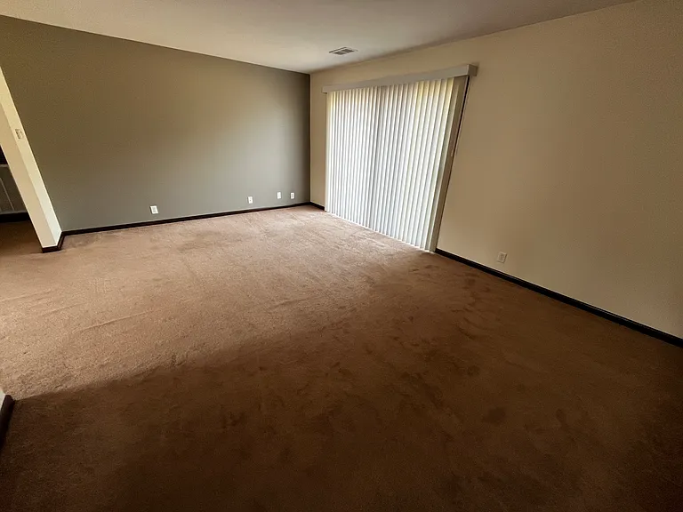 428 Butternut Dr #4 — Photo 6