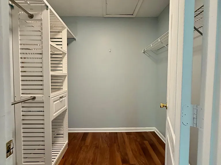 9804 Royal Commerce Pl — Photo 11