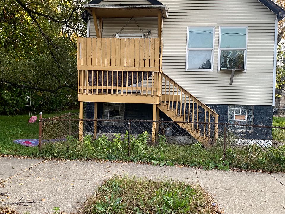 1st image of 843 W 51st St
