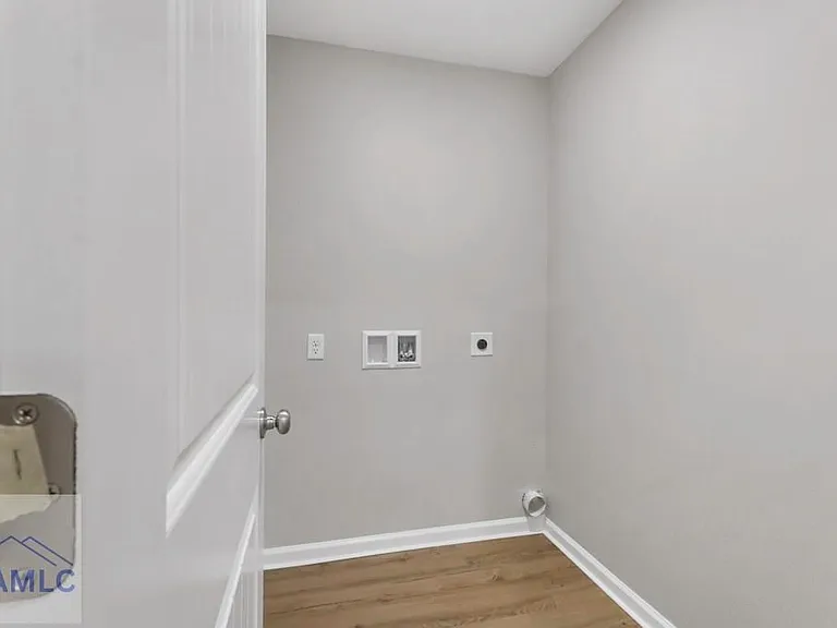 151 Arabian Ln — Photo 4