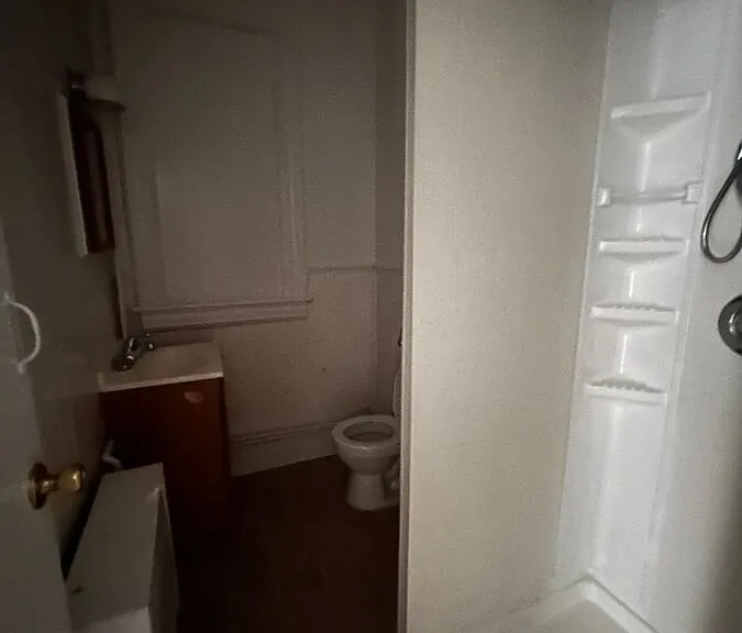 148 Linden St — Photo 4