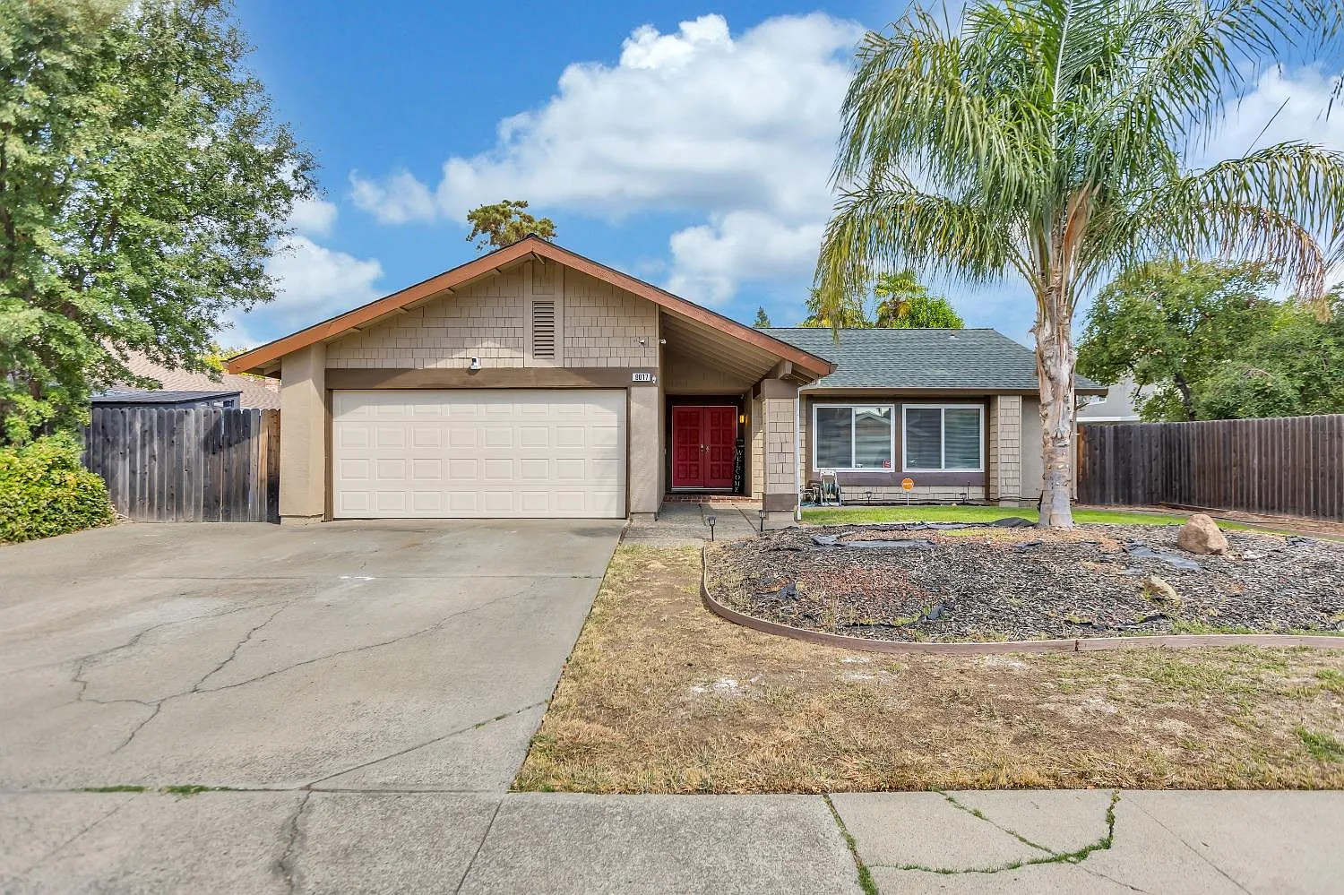9017 Meadowsweet Way photo 1