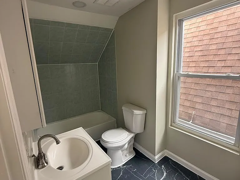63 Delavan Ave #3 — Photo 2
